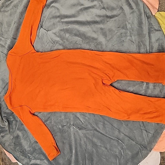 C Holloween pumpkin jackolantern pant suit onesie longsleeve, unrbeanded 6-9mo. - Picture 6 of 7